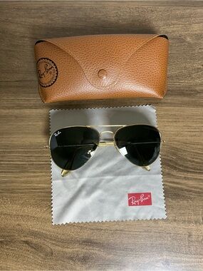 Ray-Ban Aviator Sunglasses - Gold Frame with Dark Green Lenses